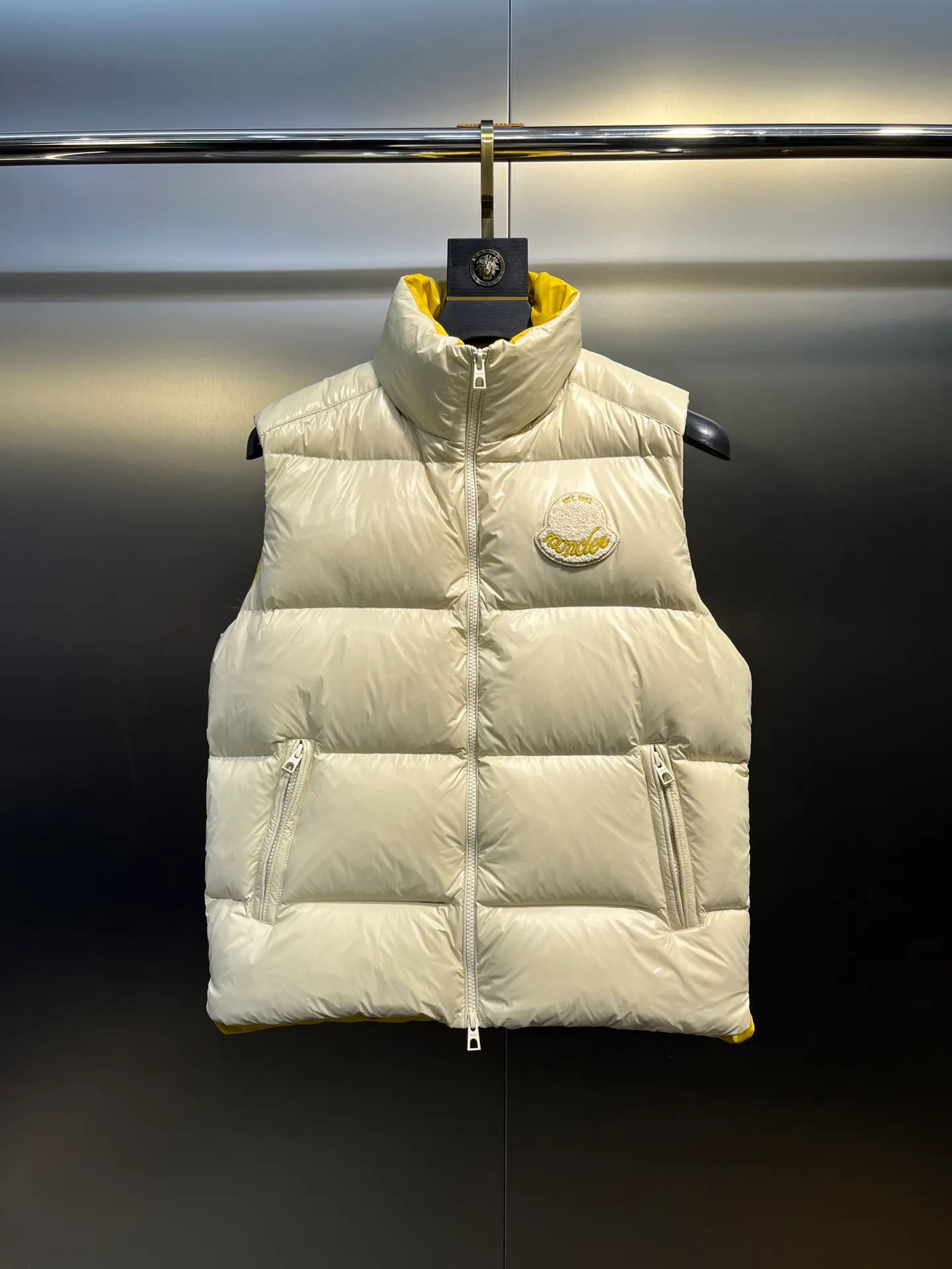 moncler 🌟 Moner Lipsi ， Moner Classic ， 。 lon laque ， 。 ： Size：12345 ：Cream White Black